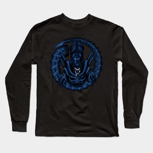 Into Darkness, Alien tribute Long Sleeve T-Shirt by AlexRoivas